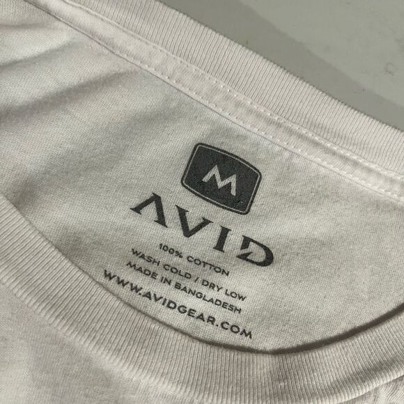 AVID white long sleeve fishing T - M - 🙂3/$15 - Picture 7 of 9